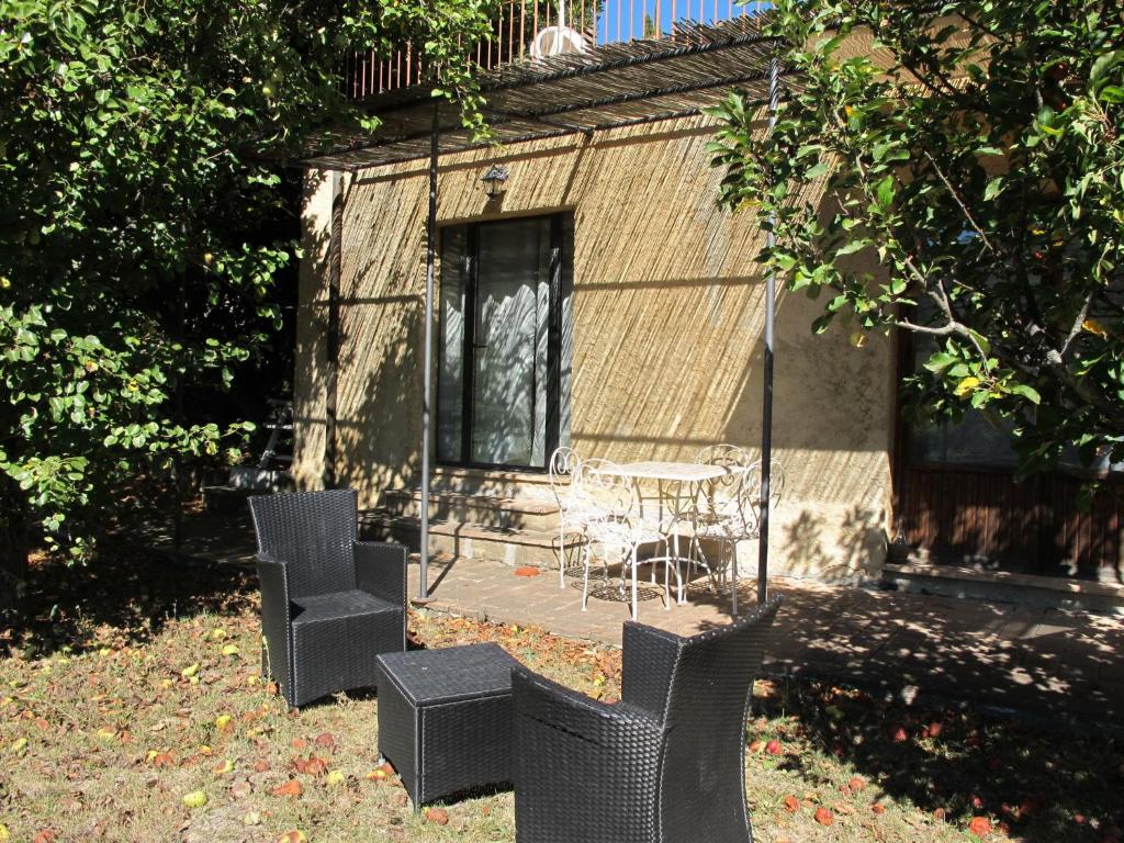 Vonkajšia záhrada v ubytovaní Apartment Le Sodole - Papavero by Interhome