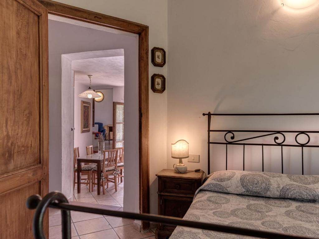 Posteľ alebo postele v izbe v ubytovaní Apartment Le Sodole - Papavero by Interhome
