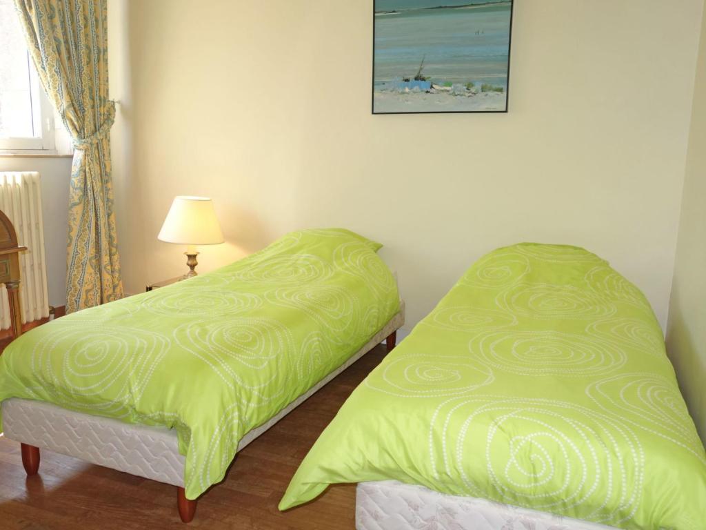 Postel nebo postele na pokoji v ubytování Villa La Source by Interhome