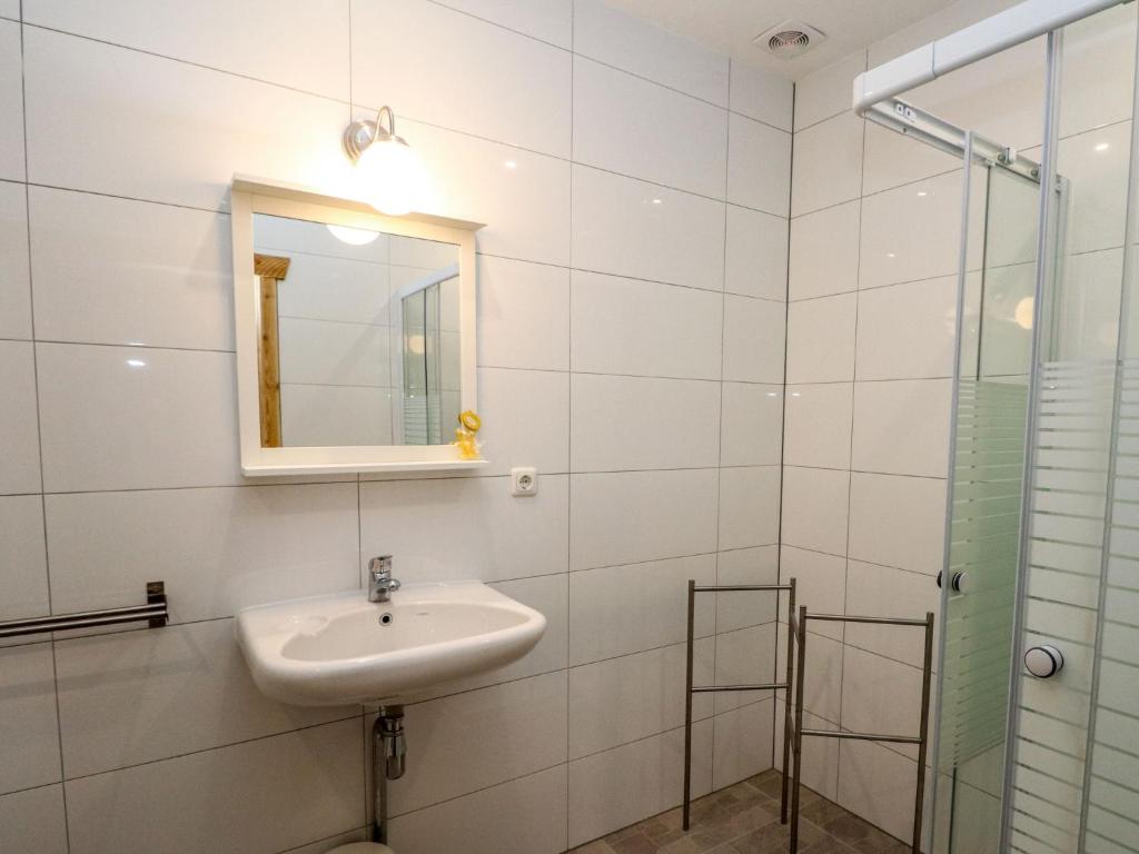 Koupelna v ubytování Apartment Bärenhöhle - Top 6 by Interhome