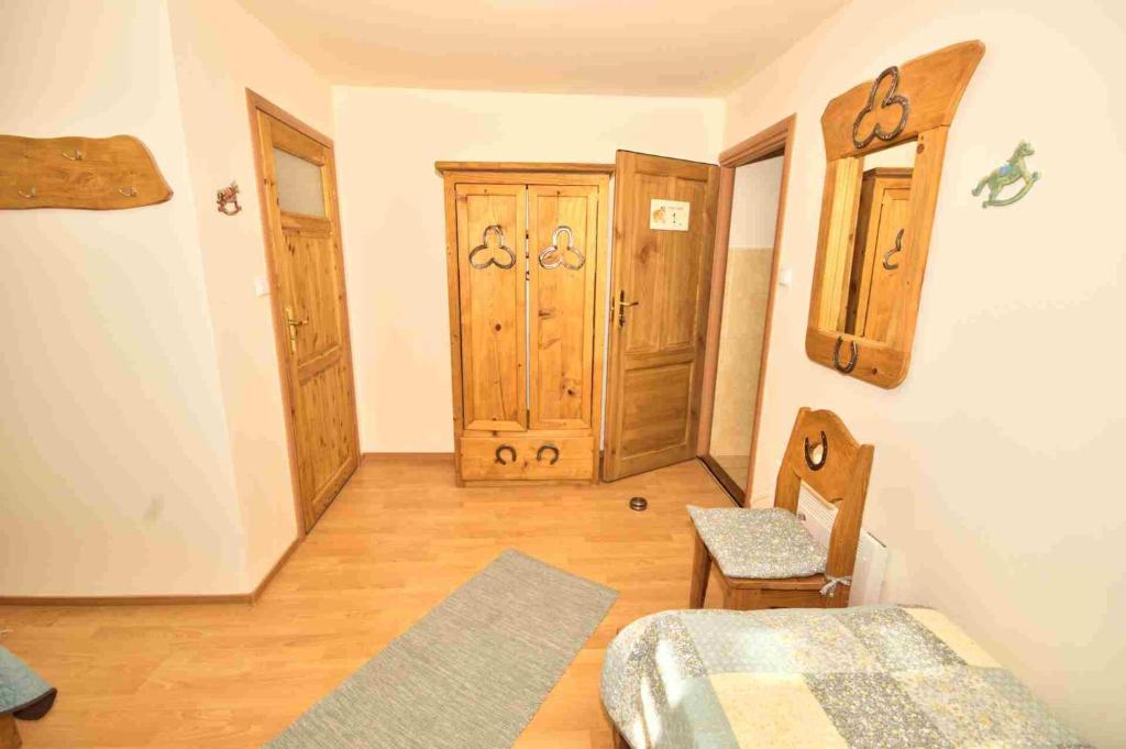 Konie2 Pokoje Gościnne - 2