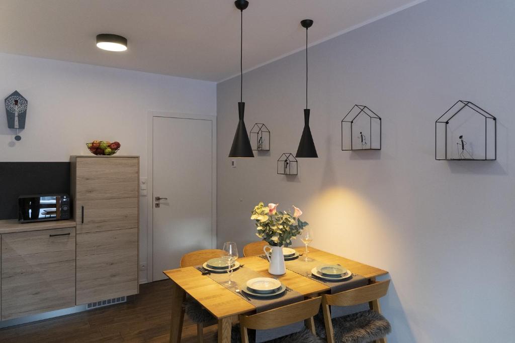 Zdjęcie z galerii obiektu APARTMÁNY PADESÁTKA - Polední Kameny w mieście Bedřichov