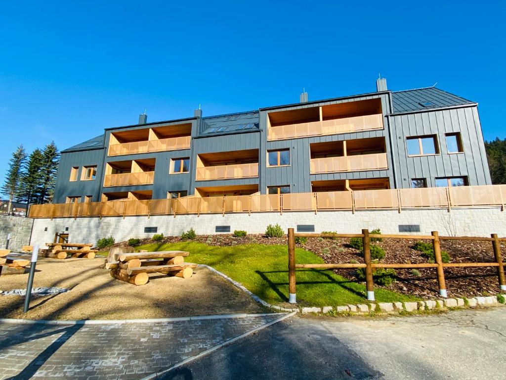Budynek, w którym mieści się apartament