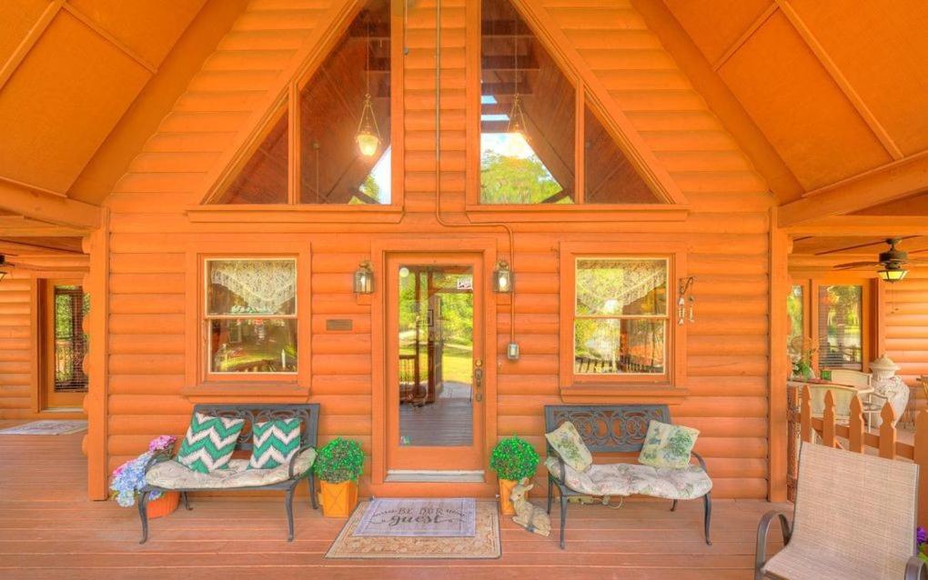 Cabin On The Lake photo