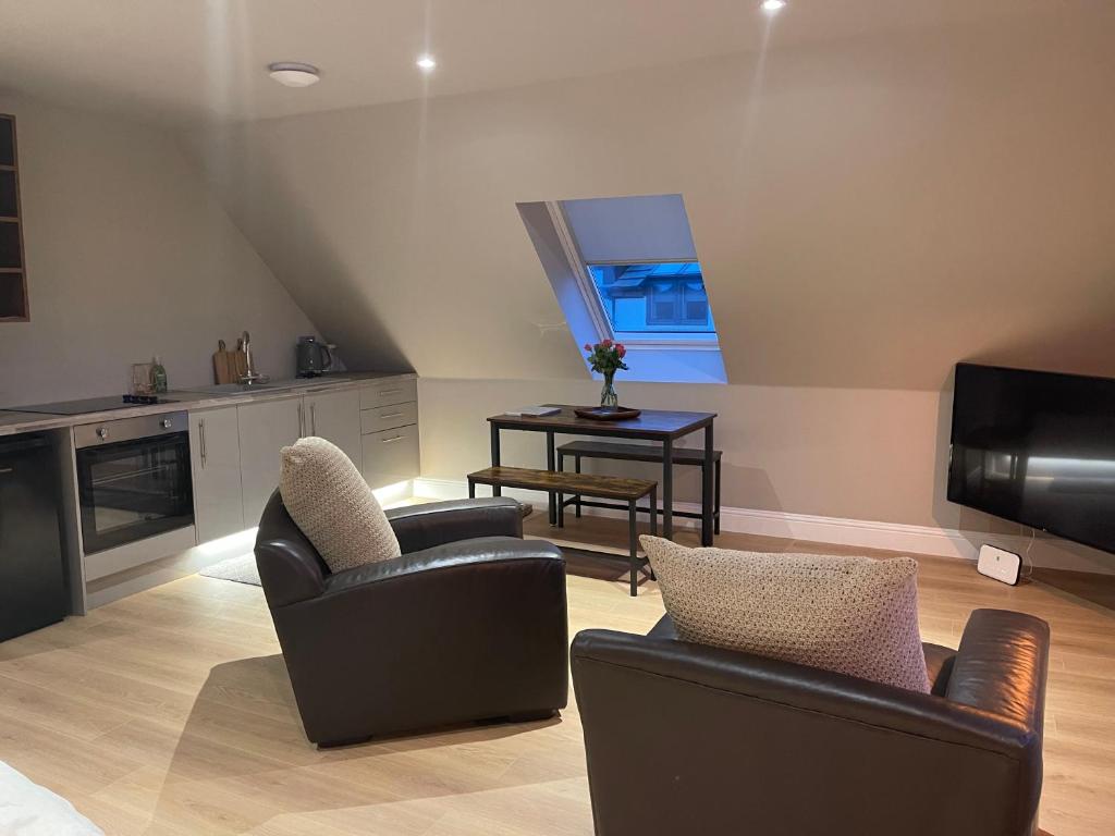 Remarkable 1-Bed Apartment in Cowdenbeath UK
