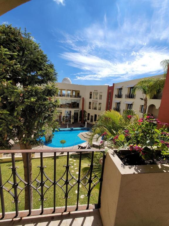 Bazén v ubytování Hotel Quinta Las Alondras nebo v jeho okolí