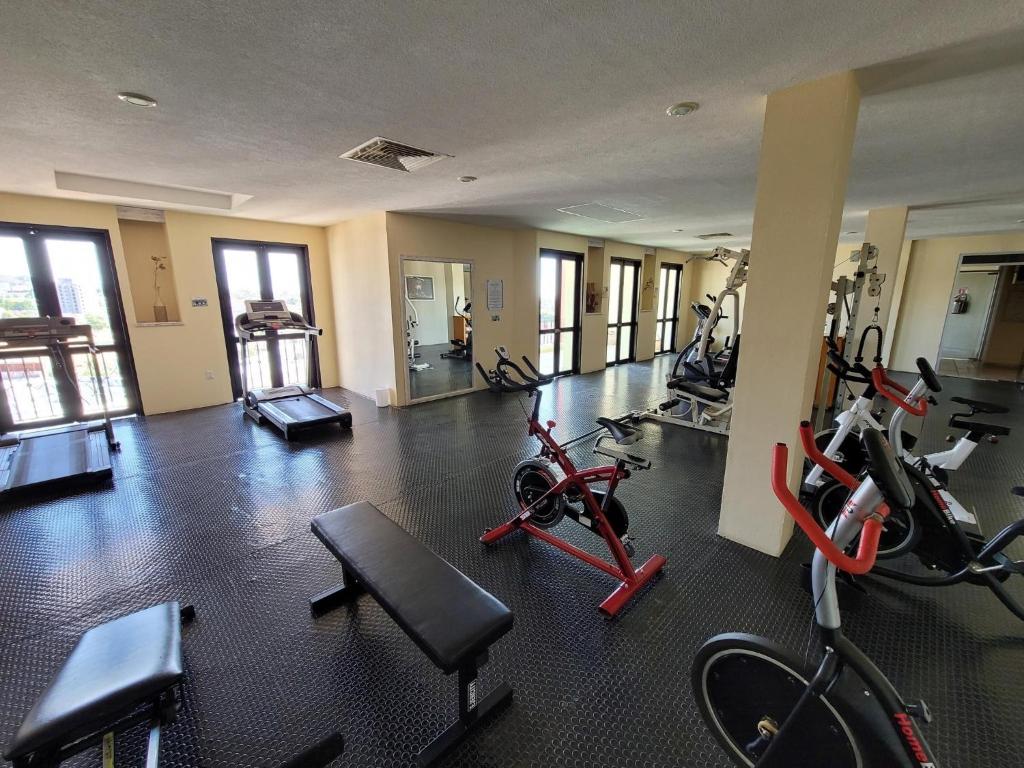 Fitness centrum a/nebo fitness zařízení v ubytování Hotel Quinta Las Alondras