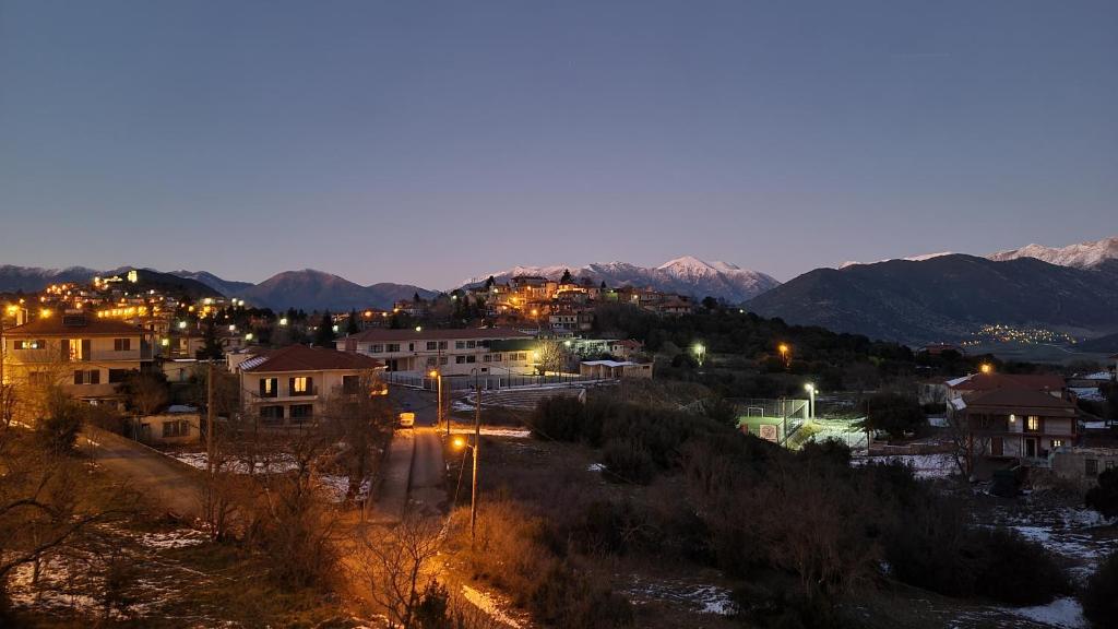 A general mountain view or a mountain view taken from a vendégházakat