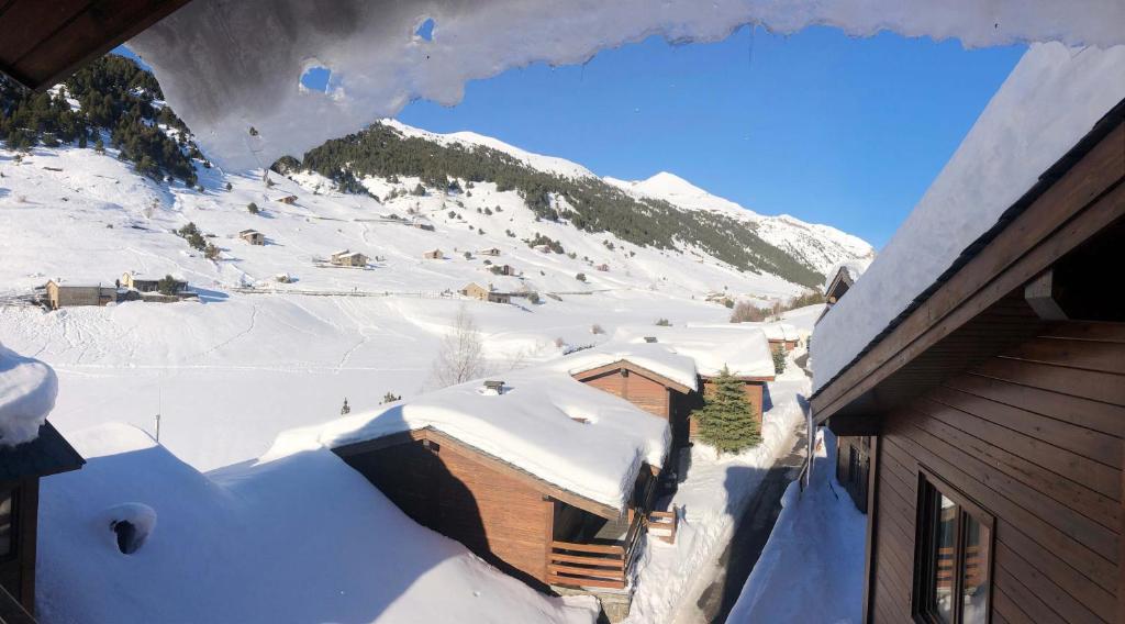 Casita de madera a Peu del Riu Incles - Sol y Nieve - Parking incluido v zimě