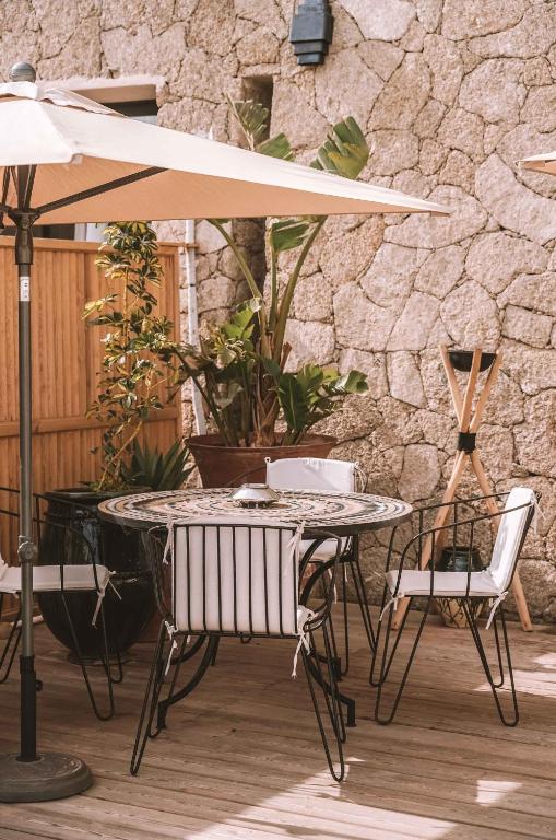 Un patio o zona al aire libre en Hôtel Oasis Dakhla