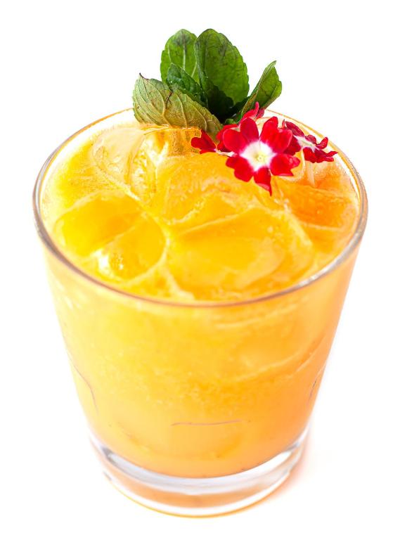 Bebidas en Radisson RED Miraflores