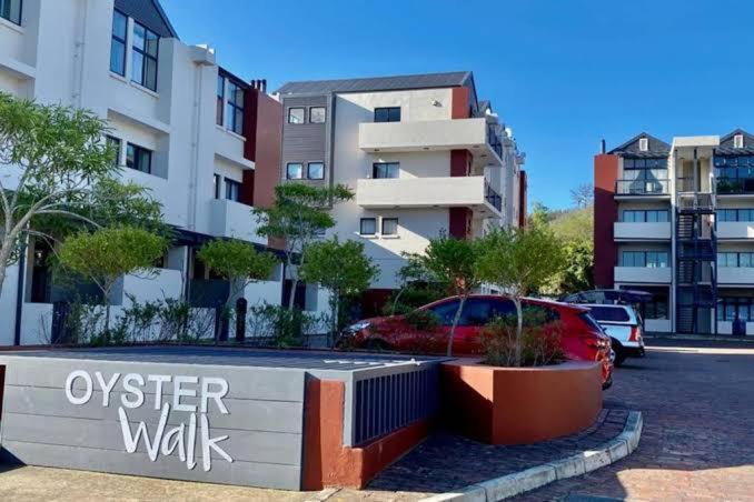 Oyster Walk on Main - Image 5