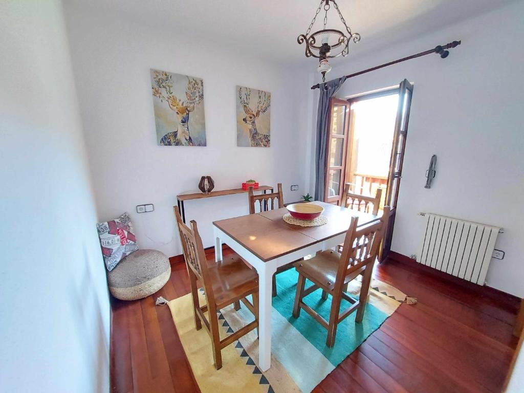 Imagen de la galería de Apartamentos Nevandi, en Pido