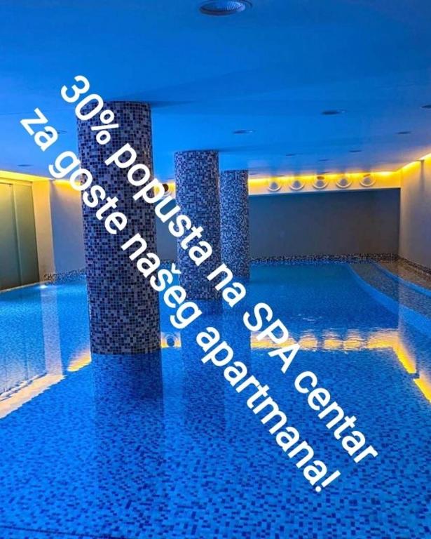 Bazén v ubytování Apolon Spa nebo v jeho okolí