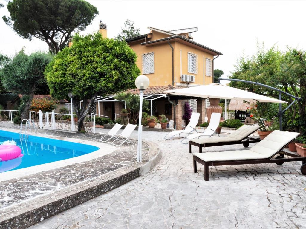 Holiday Home in Anguillara Sabazia with Swimming Pool
