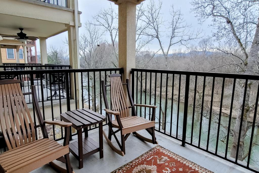 Jan's Riverside Retreat, Pigeon Forge – Updated 2023 Prices