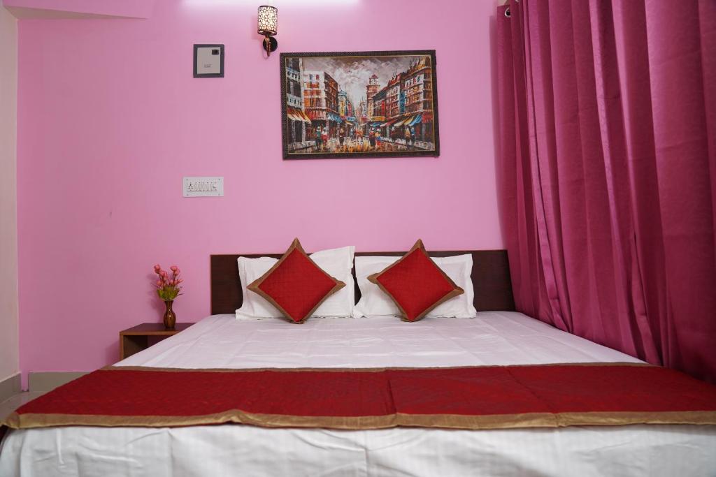 Postel nebo postele na pokoji v ubytování Shimla Pines Homestay