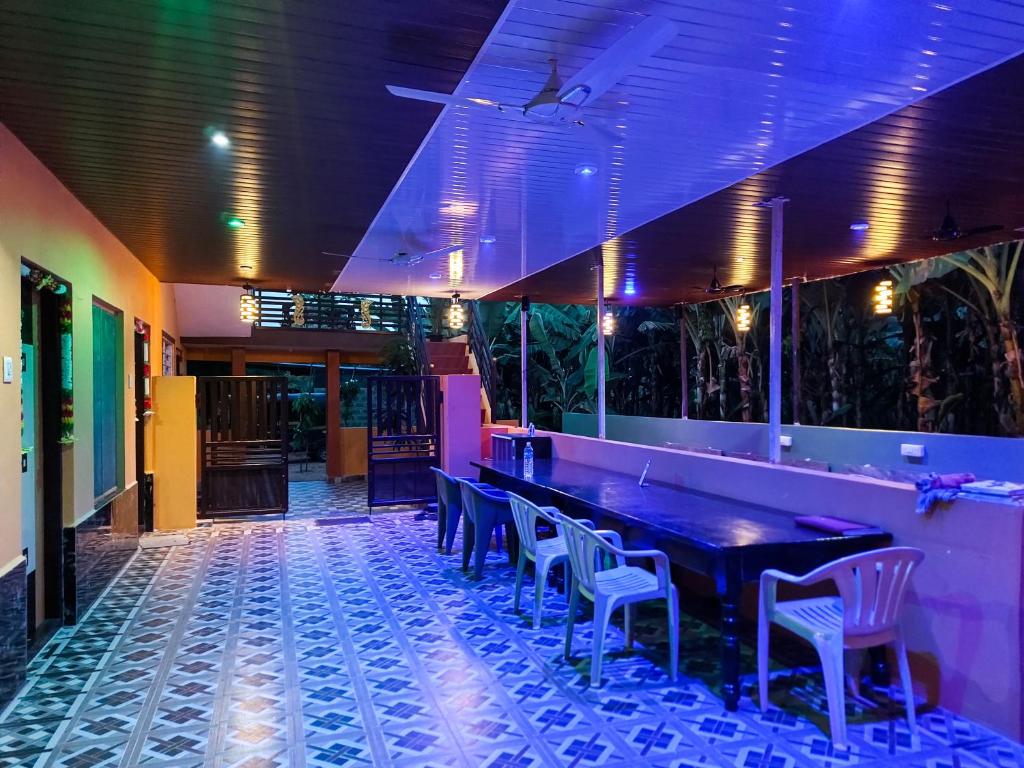 BANANA FARM HOUSE, Hampi (updated prices 2024)