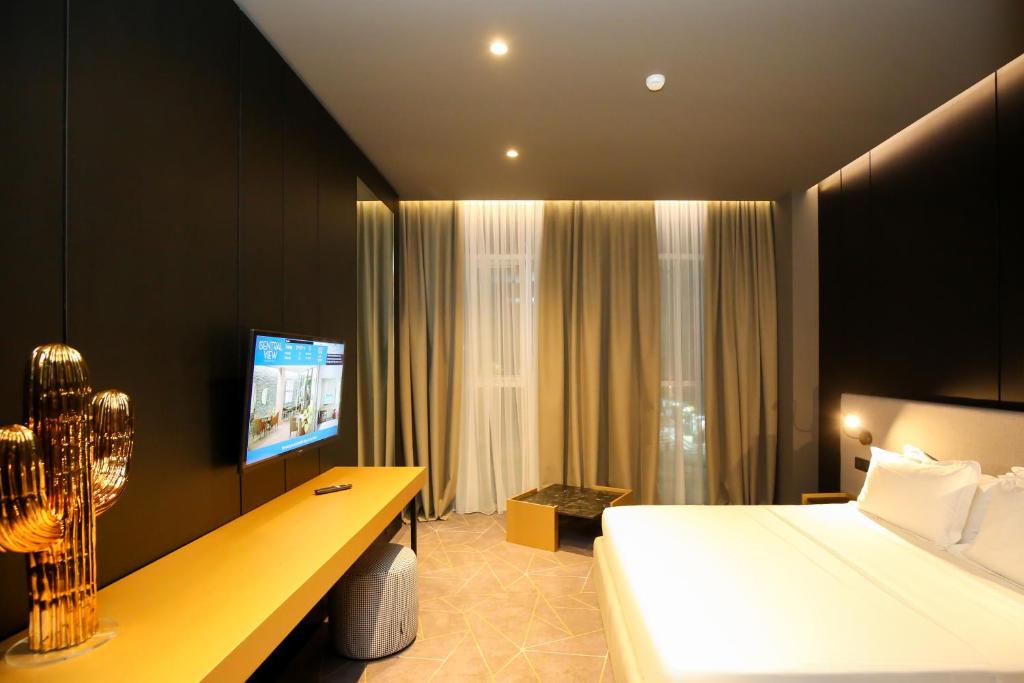 The Central View Boutique Hotel - Image 12