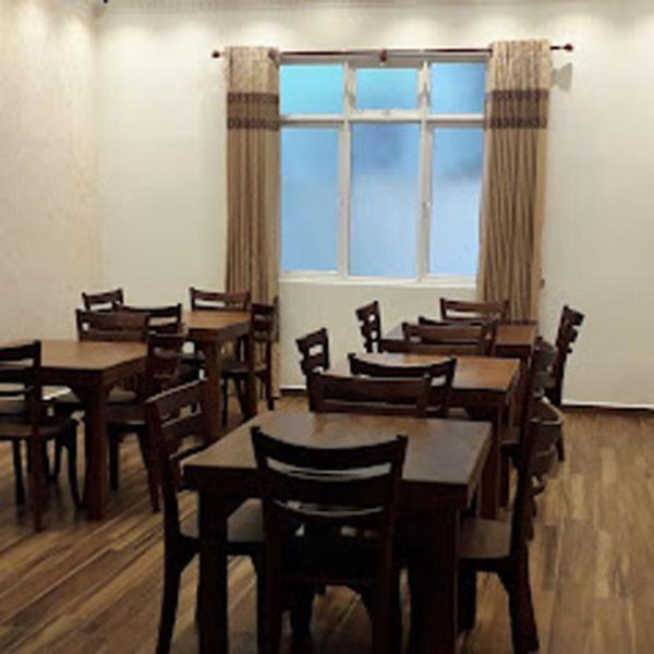 White House Bungalow Hatton - 13