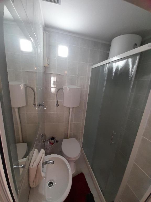 Koupelna v ubytování Apartments Niković
