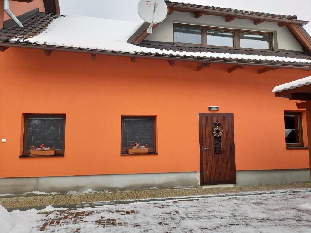 Budova, v ktorej sa apartmán nachádza