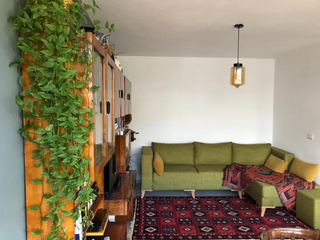 Midcentury modern 1 bedroom apartment in Tirana - Image 11