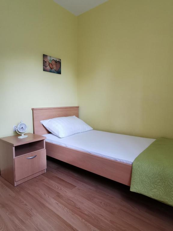 Posteľ alebo postele v izbe v ubytovaní Apartment Alena 1 i 2