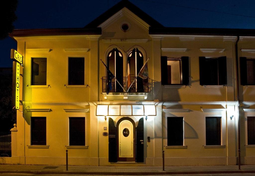 Budynek, w którym mieści się hotel