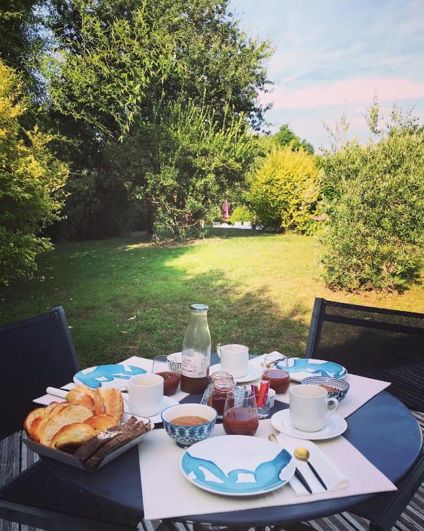 Les Arbres Rouges - Suite With Terrace