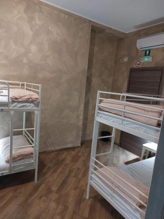 Gloria Hostel Milano photo