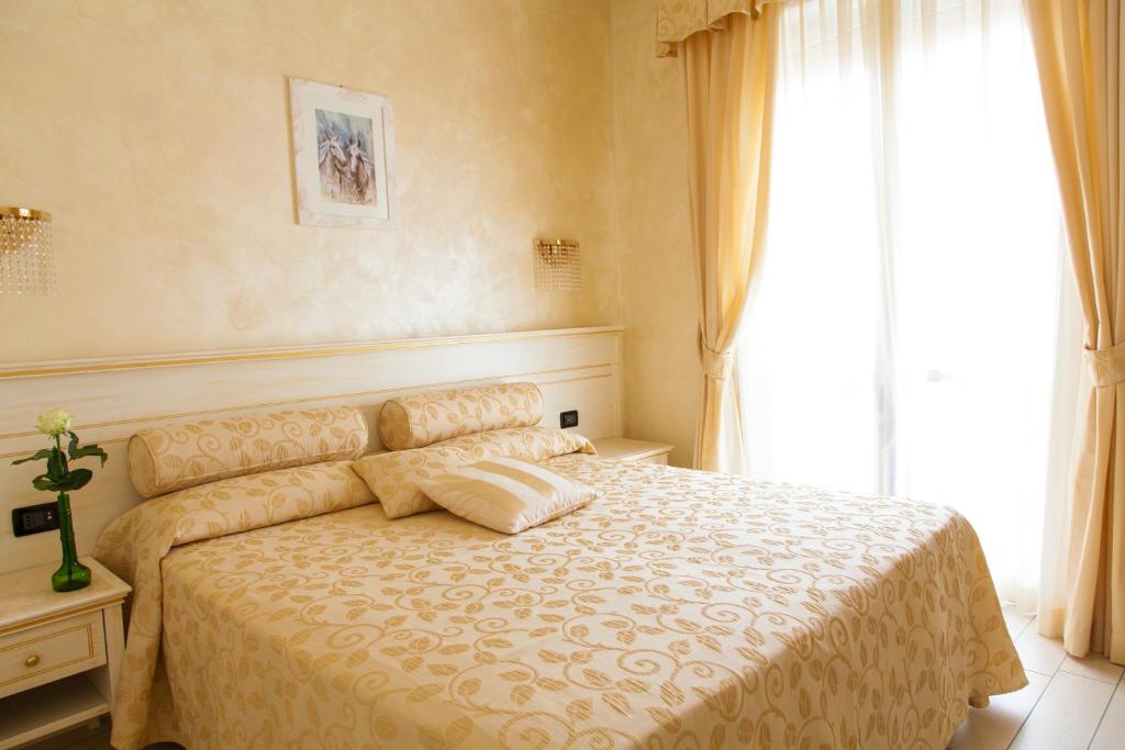 Allegroitalia Alassio Rosa - Chambre Double Ou Lits Jumeaux Supérieure