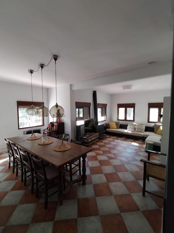 Posedenie v ubytovaní Puerta Laguna - Casa con parcela