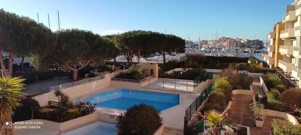 Superbe appartement piscine centre port - belle vue - Wifi fibre, Le Cap d' Agde – Tarifs 2024