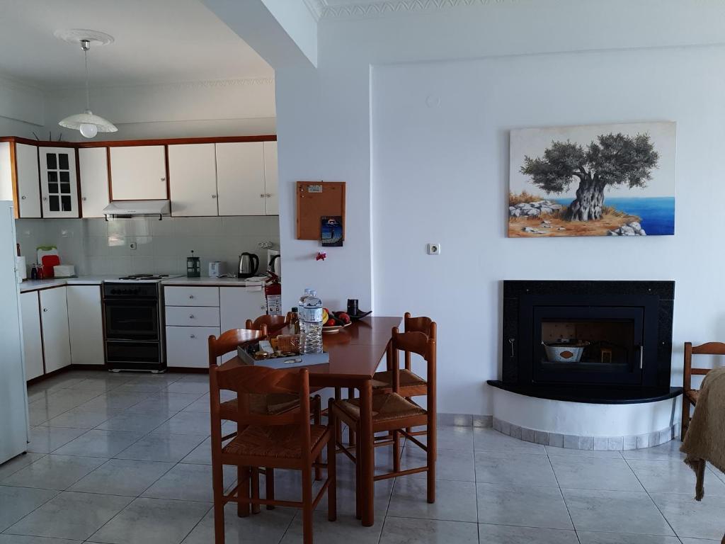 A kitchen or kitchenette at Korakias SeaView