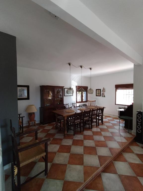 Posedenie v ubytovaní Puerta Laguna - Casa con parcela