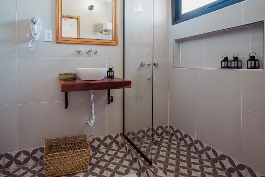 Ванна кімната в Luna de Cafayate Hotel Boutique