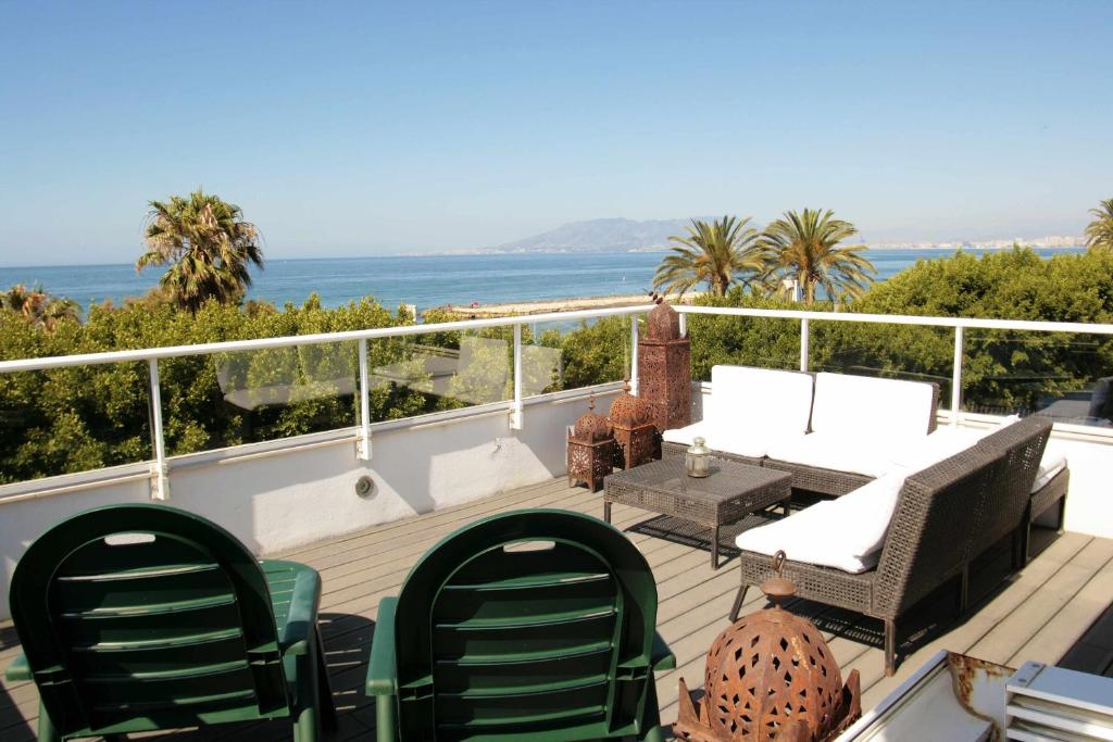 Duplex a Pie de Playa con Terraza y BBQ El Palo, Málaga ...