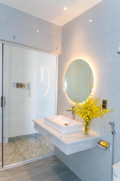 Phòng tắm tại La Casa Boutique Hotel