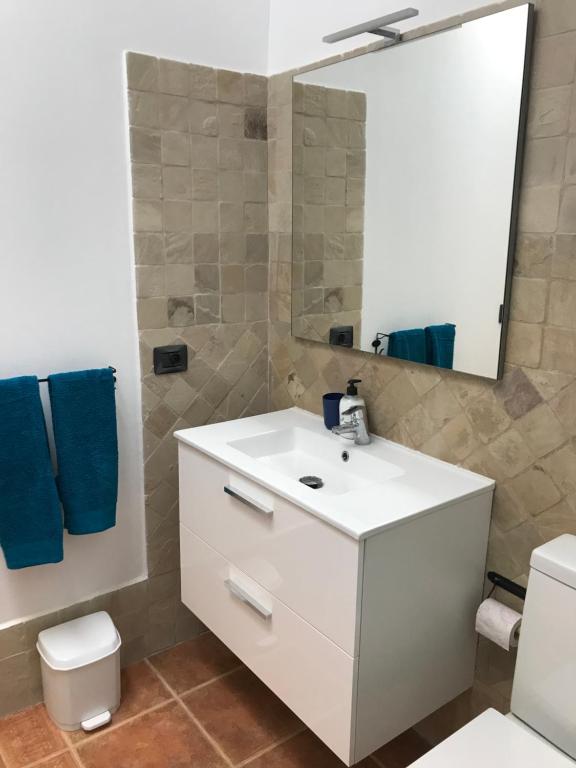 A bathroom at casaenos