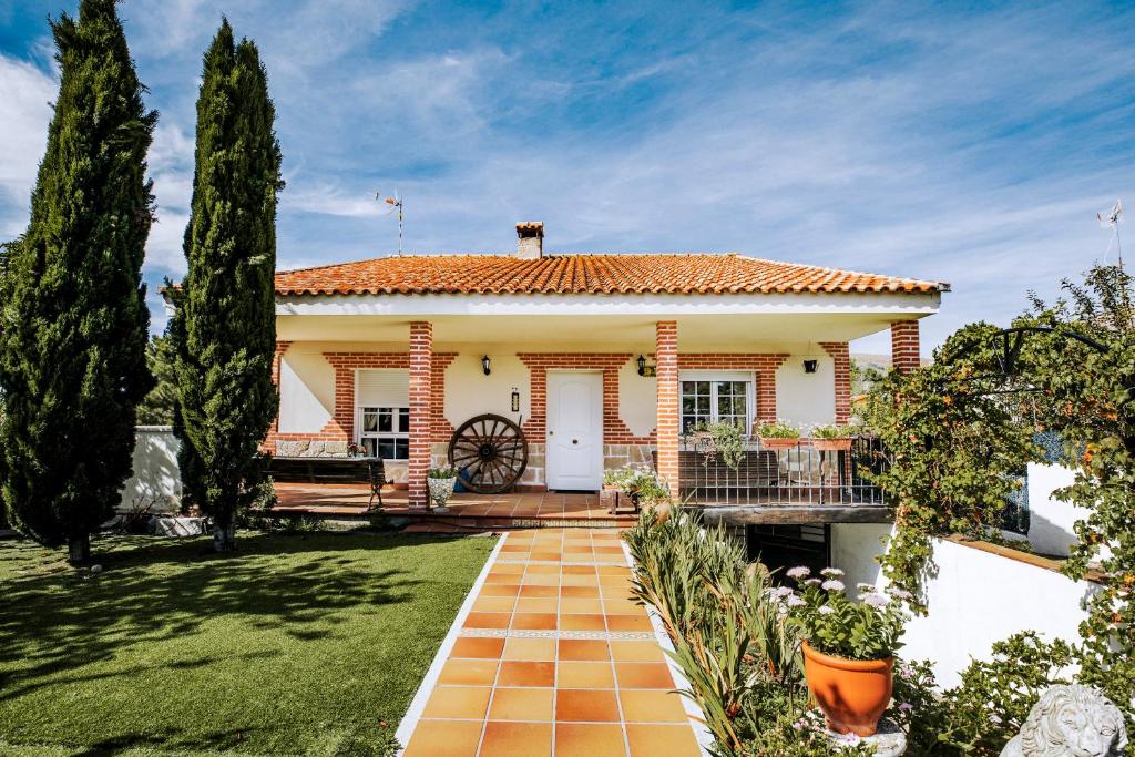 El rancho Gómez, chalet con piscina. AVILA , El Barraco - Housity