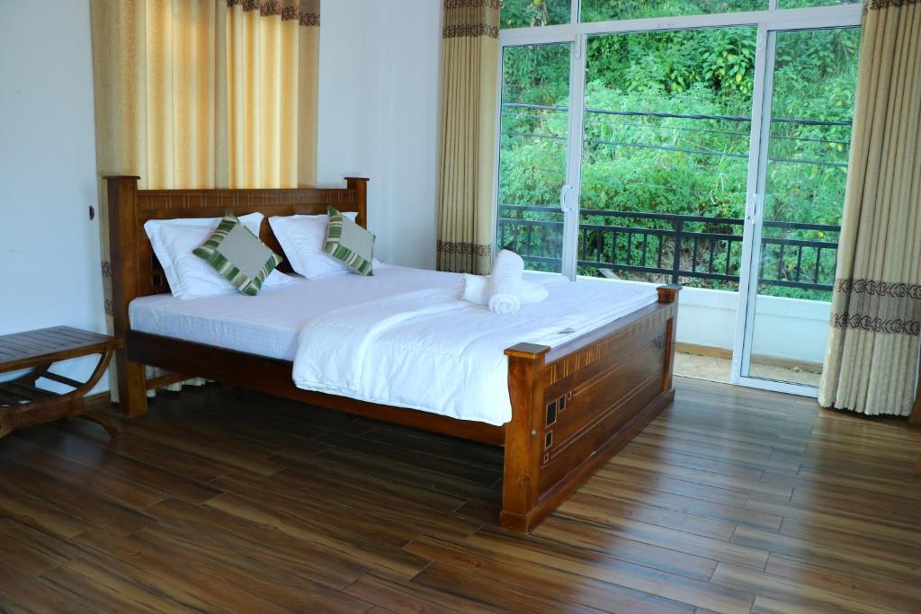 White House Bungalow Hatton - 16