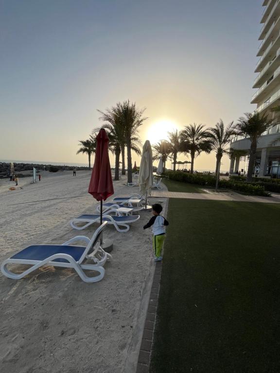 Incredible Ocean View Studio Aprtment in Al Marjan Island - Estudio De Apartamento Con Vista Al Mar