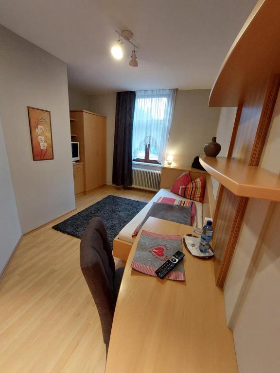 Postel nebo postele na pokoji v ubytování 3 Raben - Leoben - Zimmer für Geschäftsreisende, Urlauber, Monteure und Handwerker, Polski Pensjonat Austria