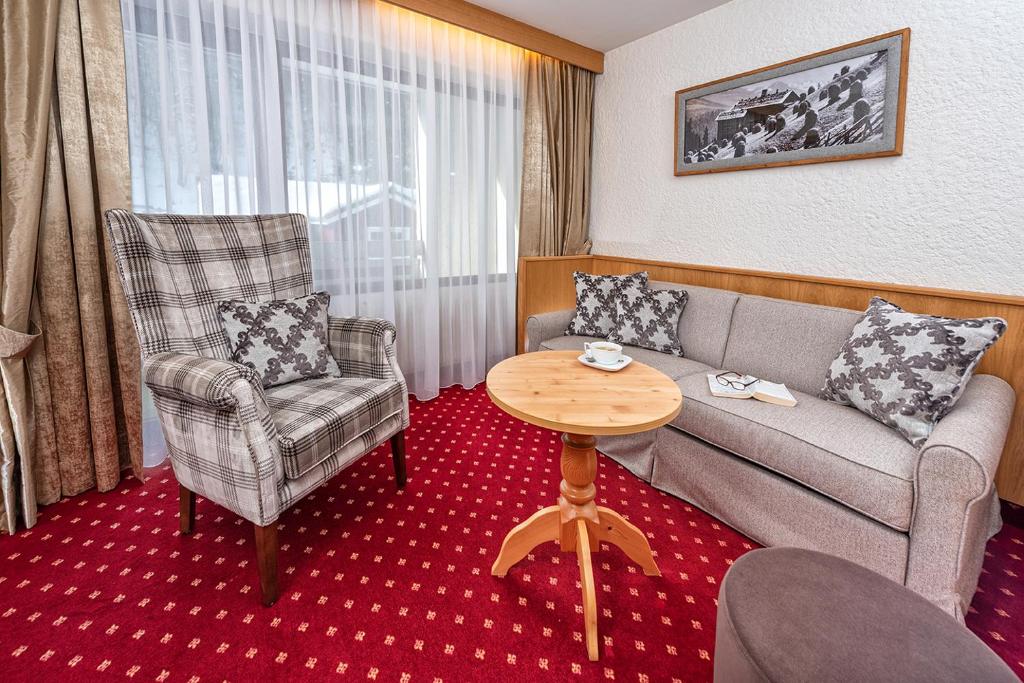 Posezení v ubytování Hotel Tyrol - Partnerbetrieb von Oberstaufen PLUS