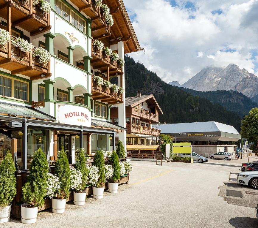 Nespecifikovaný výhled na hory nebo výhled na hory při pohledu z hotelu