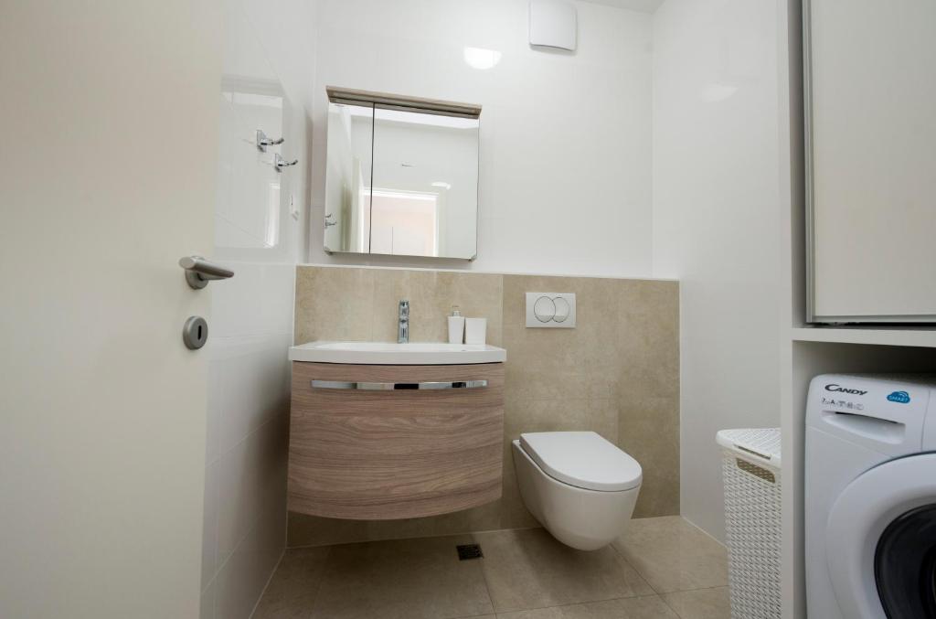 Kúpeľňa v ubytovaní Sea view apartment Ema