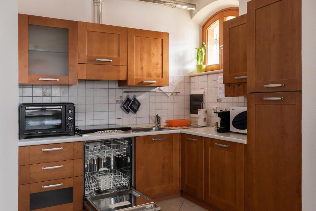 A kitchen or kitchenette at Casa in Chiana