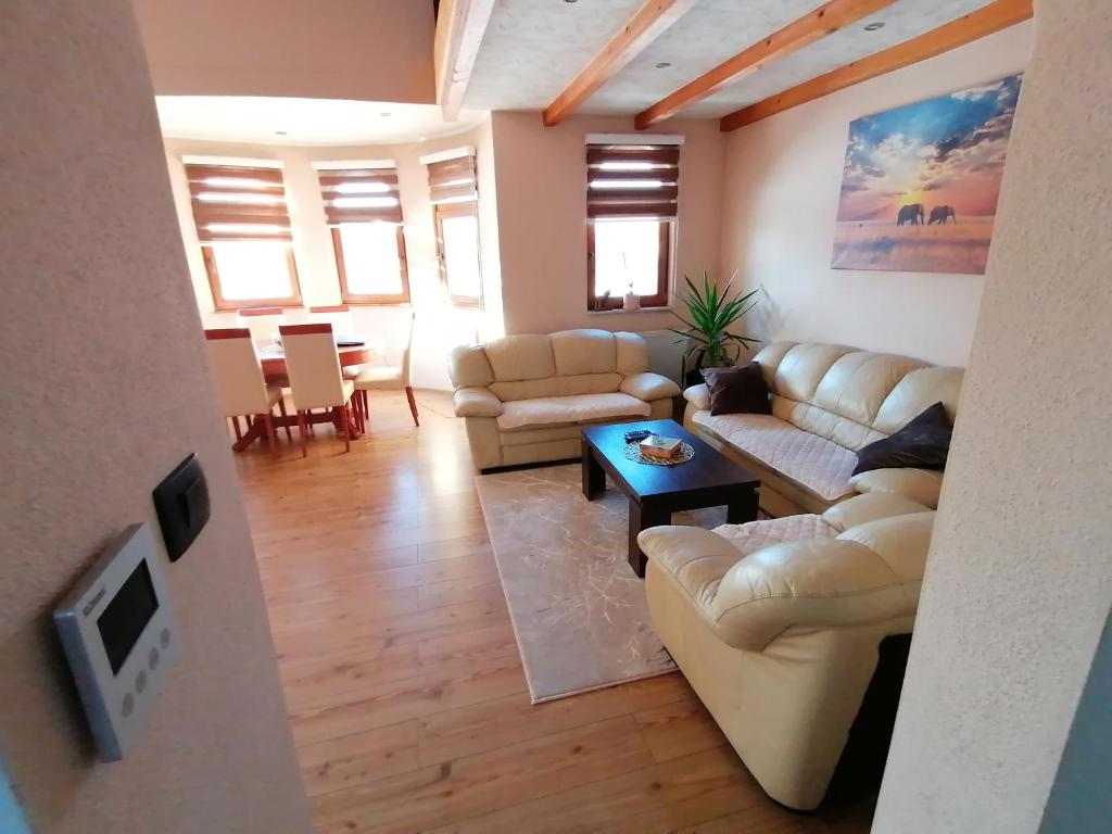 TV a/nebo společenská místnost v ubytování Rooms Delux Sarajevo