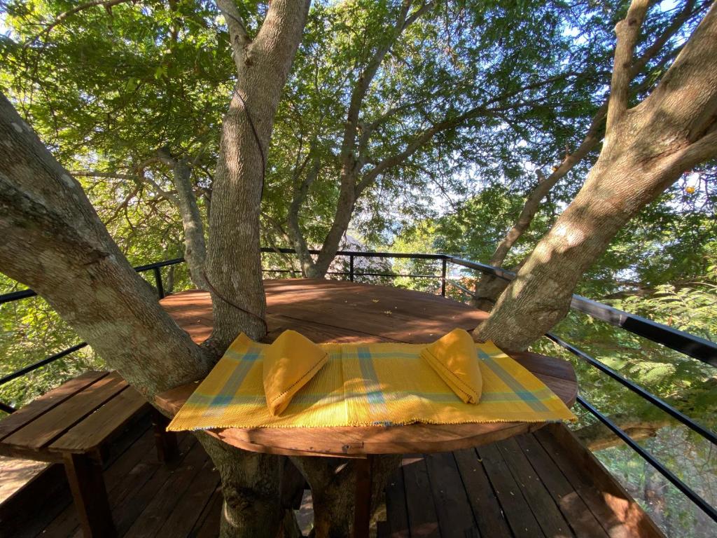 Balkón nebo terasa v ubytování Yala Lake View Cabanas